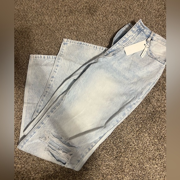 90's High Rise KanCans! 👖 - Picture 4 of 5